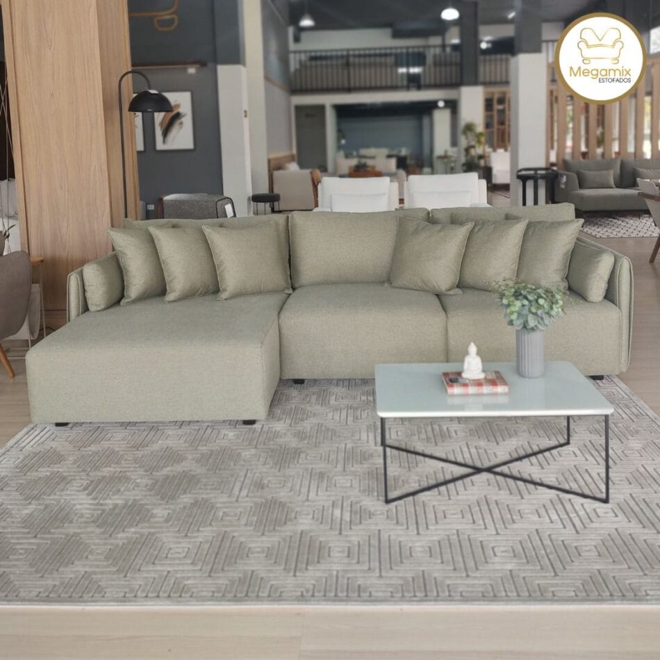 Conheça pessoalmente os móveis: visite showrooms e experimente opções 